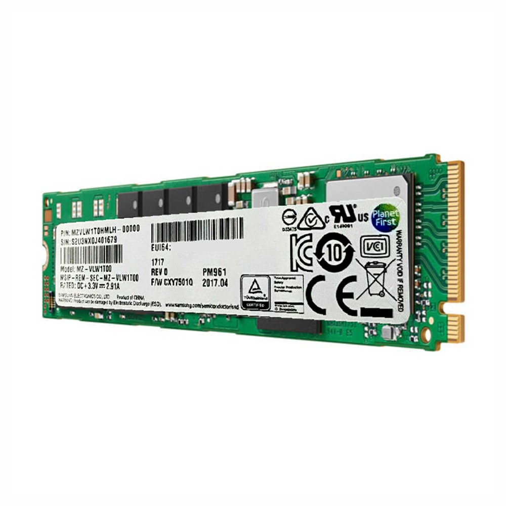 SSD M.2 NVMe/SATA 256 Go inséré dans un PC portable