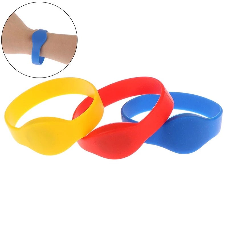 Bracelet RFID Silicone Durable et Personnalisable pour un Accès Pratique