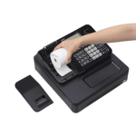 Remplacement du rouleau de papier sur la caisse enregistreuse Casio SE-S100.