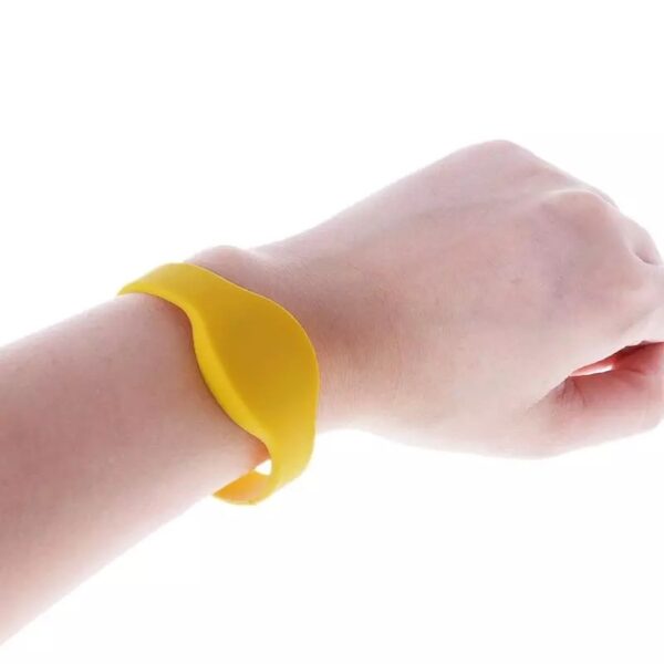 Optez pour un Bracelet RFID Silicone Personnalisé pour un Accès Sans Contact