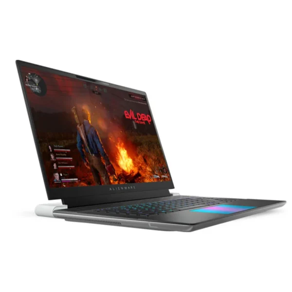 Dell Alienware X16 R1 avec clavier rétroéclairé et design futuriste