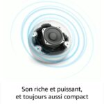 L’enceinte Echo Dot jouant de la musique avec un son puissant et immersif.