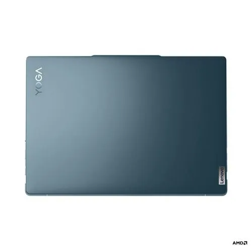 Écran haute définition du Lenovo Yoga Pro 7 affichant un logiciel de création graphique.