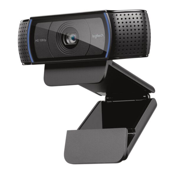 Webcam Logitech HD Pro C920 posée sur un bureau, affichant une image nette en Full HD.