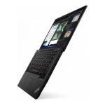 Lenovo ThinkPad L14 Gen 2 en mode plié, mettant en avant son design fin et léger.