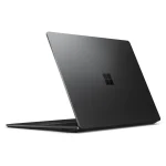 Clavier rétroéclairé du Surface Laptop 5 avec finition haut de gamme.