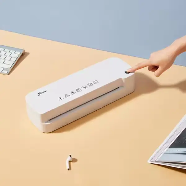 Laminage de document avec la plastifieuse 204