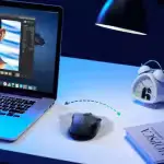 Souris Ugreen en utilisation sur un bureau moderne