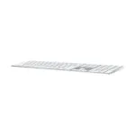 Apple Magic Keyboard connecté à un Mac, vue de dessus.