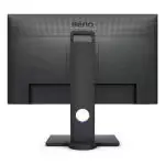 Connectiques de l’écran BenQ PD2705U avec USB-C, HDMI et DisplayPort.