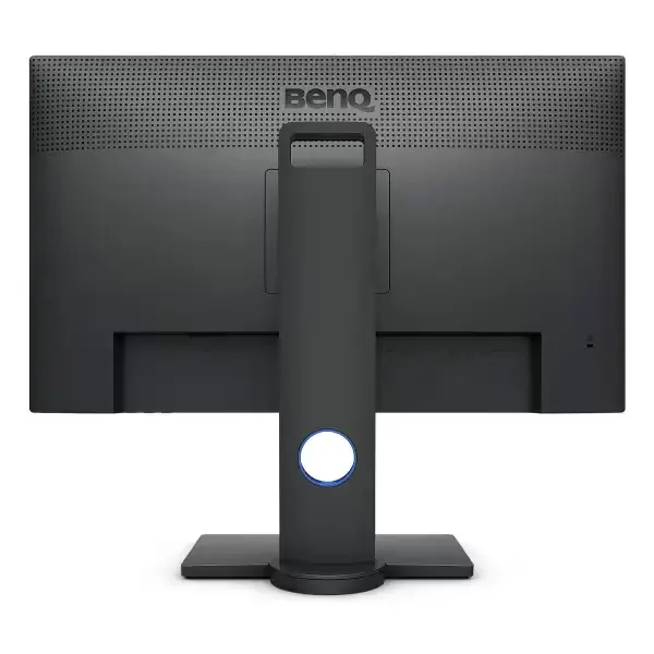 Connectiques de l’écran BenQ PD2705U avec USB-C, HDMI et DisplayPort.