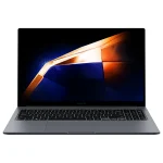 Samsung Galaxy Book 4 Ultra vu de face, écran AMOLED allumé.