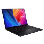 Profil du ASUS ProArt montrant sa finesse et connectique