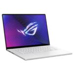 Châssis latéral du laptop avec ports visibles