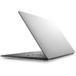 Clavier rétroéclairé du DELL XPS 9570 en gros plan