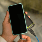 Batterie Goui KIGO en main pour démonstration de taille