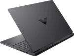 Vue arrière du HP Victus 16 en utilisation