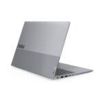 Vue de profil du laptop fermé