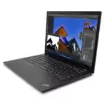 Vue de profil montrant la finesse du laptop