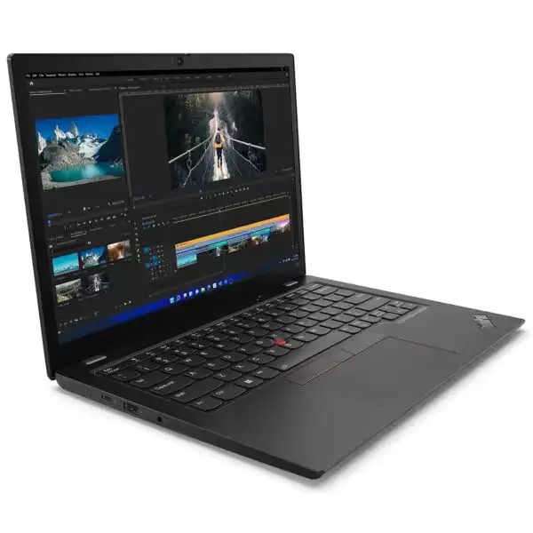 Vue de face du Lenovo ThinkPad L13 Gen3 avec écran allumé