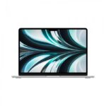 MacBook Air M2 13 pouces ouvert sur bureau minimaliste