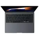 Vue latérale du Galaxy Book 4 Pro fermé