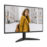 Bureau moderne avec le moniteur AOC allumé