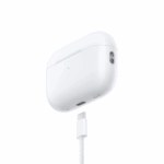 Apple AirPods Pro 2 dans leur boîtier USB‑C ouvert
