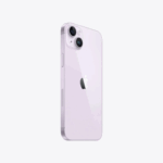 iPhone 14 Plus violet dans la main