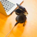 Goui 3IN1 sur un bureau élégant