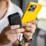 Finition jaune soleil de la pochette iPhone