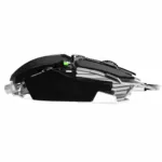 Main tenant la souris Meetion M990S en pleine utilisation