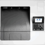 HP M507dn en fonctionnement dans un bureau