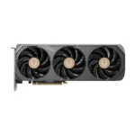 Carte graphique RTX 5070 Ti connectée dans un boîtier