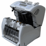 Compteuse GLORY GFS-120 en fonctionnement