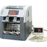 Compteuse trieuse GRACETEK GBS3500, rapide et précise. Multi-devises, détection de faux billets et écran intuitif. Idéale pour pros.