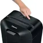 Fellowes Powershred LX25 capacité 6 feuilles DIN P-4