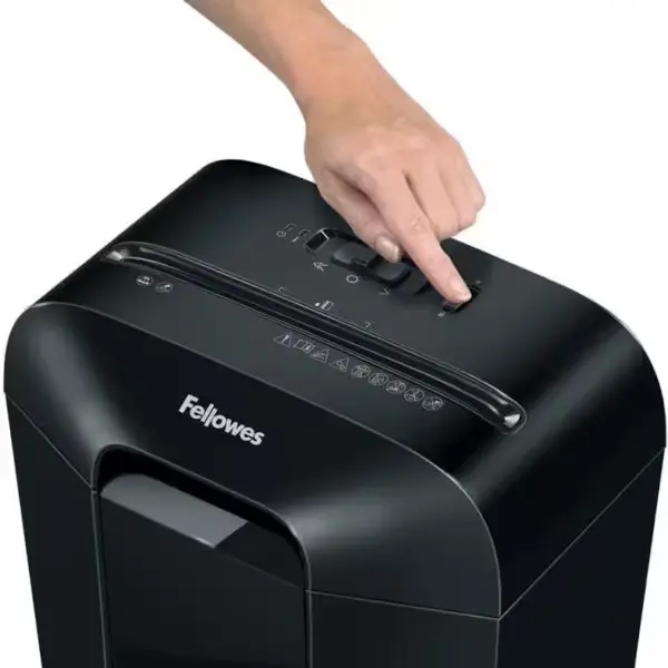 Fellowes Powershred LX25 capacité 6 feuilles DIN P-4